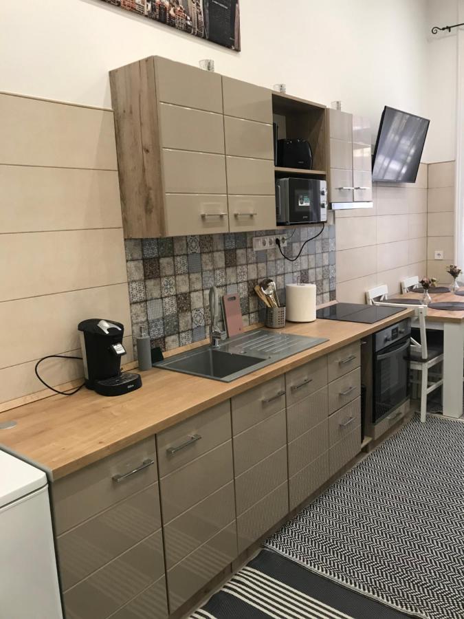 Mora Apartman 2 Kiskunfélegyháza Exterior foto