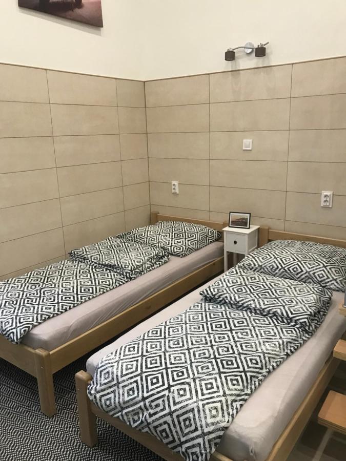 Mora Apartman 2 Kiskunfélegyháza Exterior foto