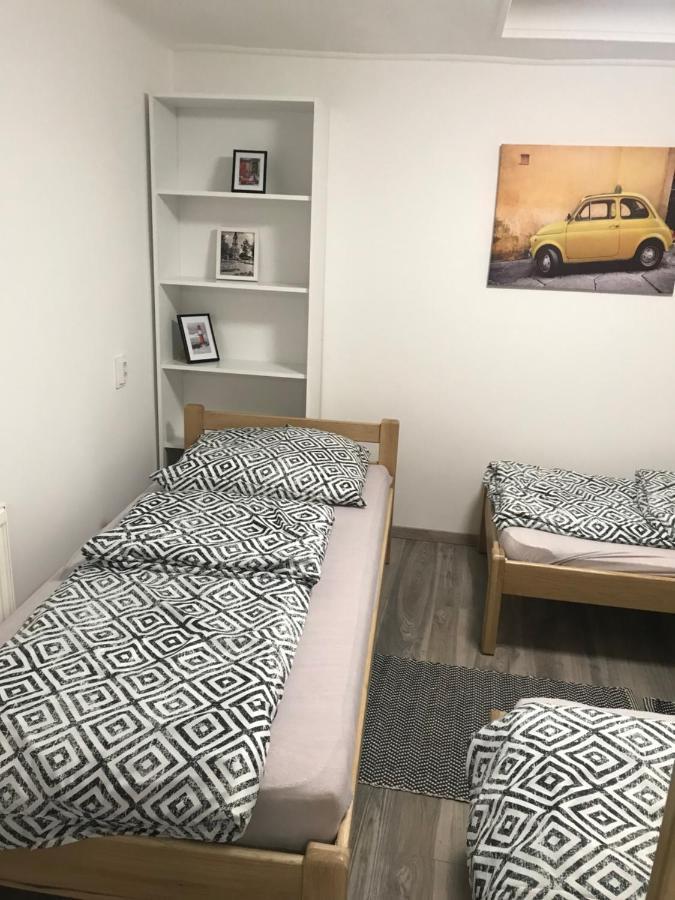 Mora Apartman 2 Kiskunfélegyháza Exterior foto