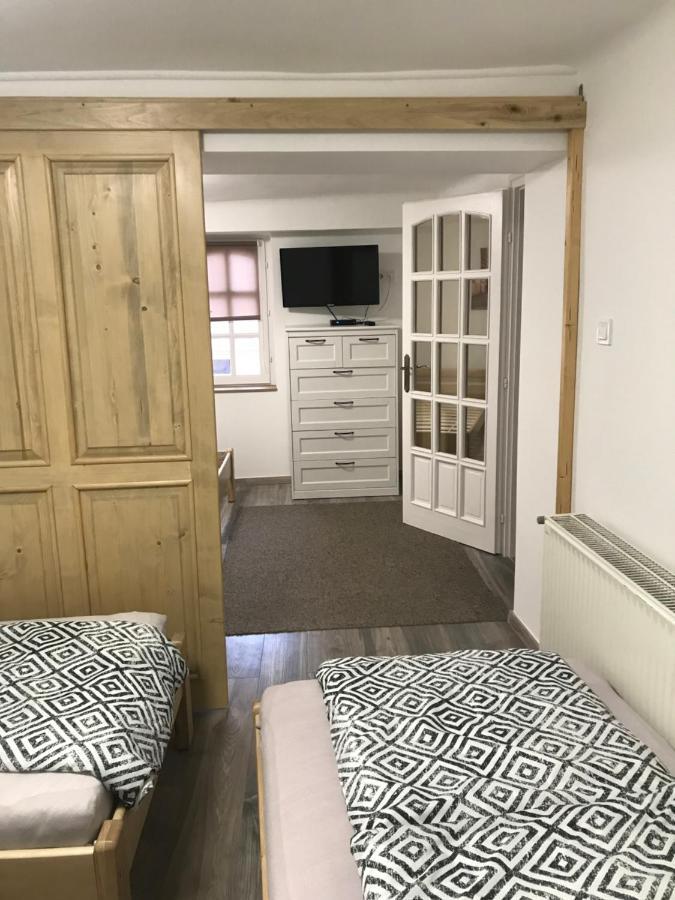 Mora Apartman 2 Kiskunfélegyháza Exterior foto